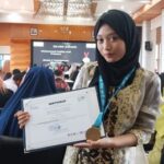 MEDALI PERUNGGU YASMIN FAIRUZ DALAM OLIMPIADE BIOLOGI INDONESIA TINGKAT NASIONAL